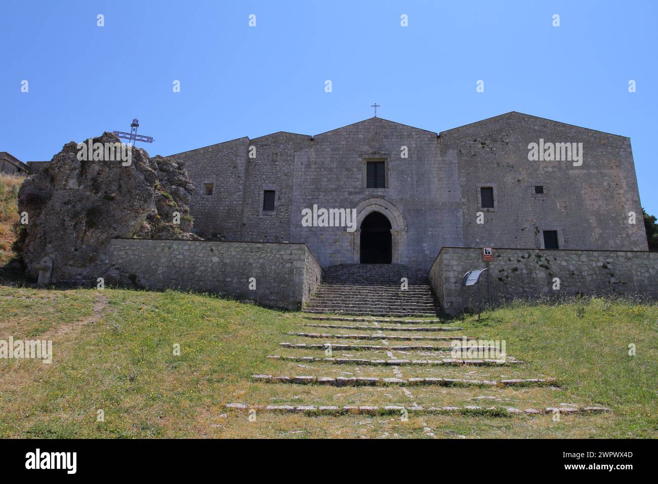 Vista sulla Cattedrale di Caltabellotta di Maria Santissima Assunta (Cattedrale di Triokala), Sicilia, Italia Foto Stock