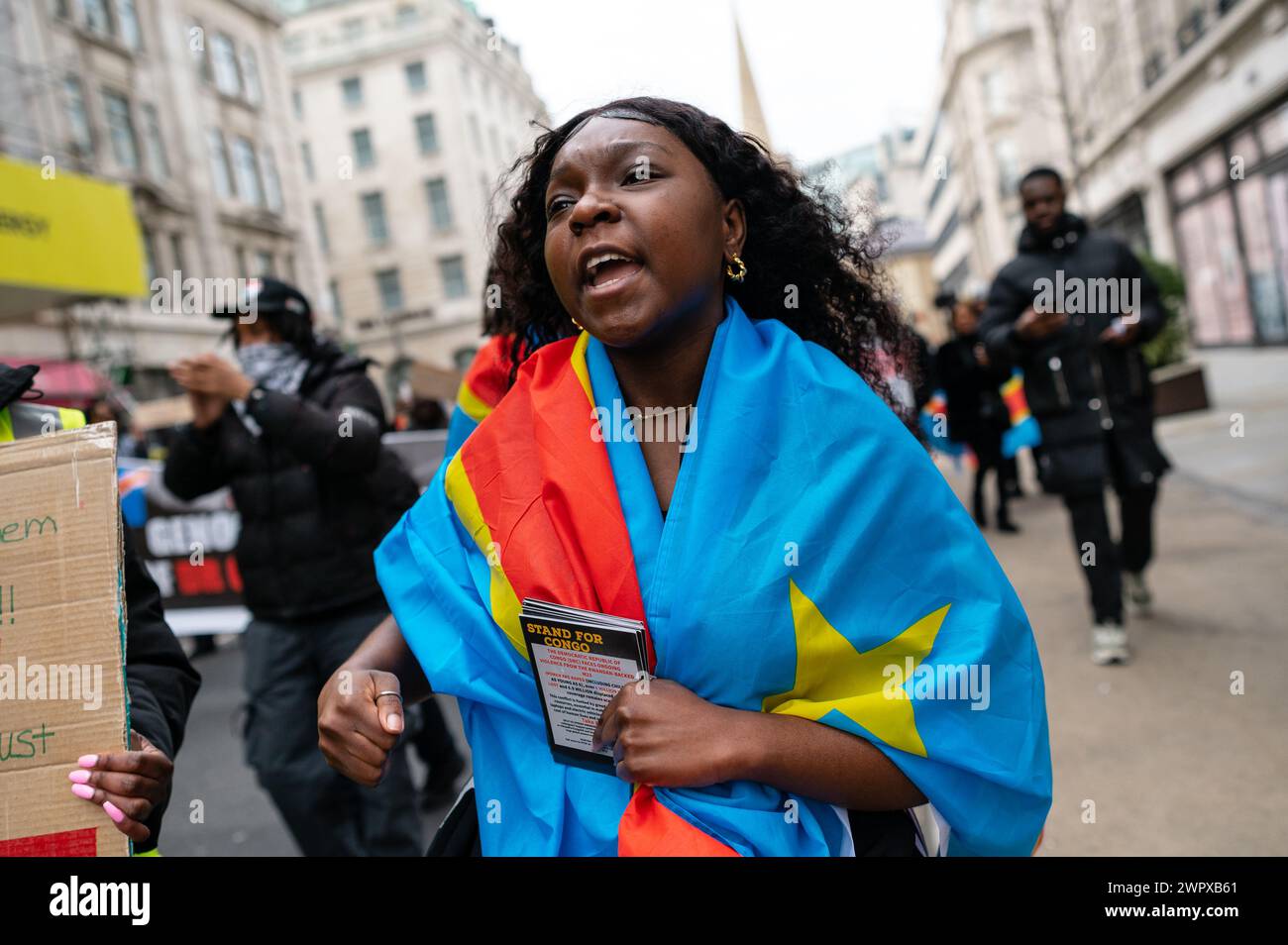 Londra, Regno Unito. 9 marzo 2024. Protesta a sostegno delle donne danneggiate, stuprate e uccise nella Repubblica Democratica del Congo. I manifestanti marciano dalla BBC Broadcasting House a Trafalgar Square. Crediti: Andrea Domeniconi/Alamy Live News Foto Stock