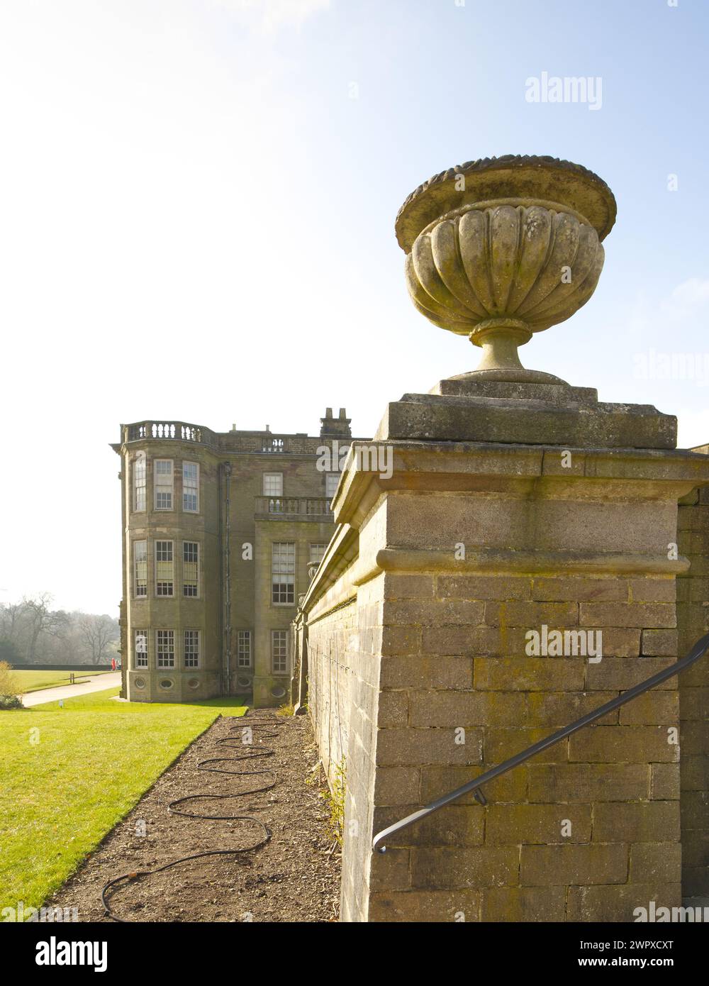 Lyme Park, residenza elisabettiana del XVI secolo di architettura barocca e palladiana all'interno del Peak District National Park vicino, Stockport nel Cheshire Foto Stock