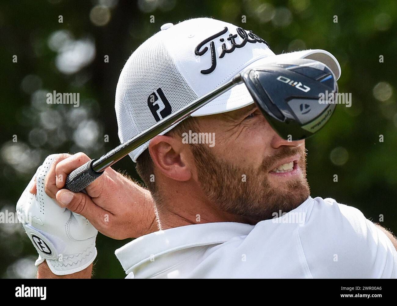 Orlando, Stati Uniti. 9 marzo 2024. Wyndham Clark degli Stati Uniti colpisce il suo tee shot sulla prima buca durante il terzo round dell'Arnold Palmer Invitational presentato da Mastercard all'Arnold Palmer Bay Hill Golf Course di Orlando. Credito: SOPA Images Limited/Alamy Live News Foto Stock