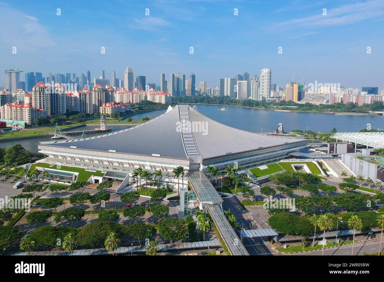 SINGAPORE - 7 MARZO 2024: Il Ministro della Cultura, della Comunità e della Gioventù Edwin Tong ha annunciato i piani per sostituire l'iconico Singapore Indoor Stadium. Foto Stock