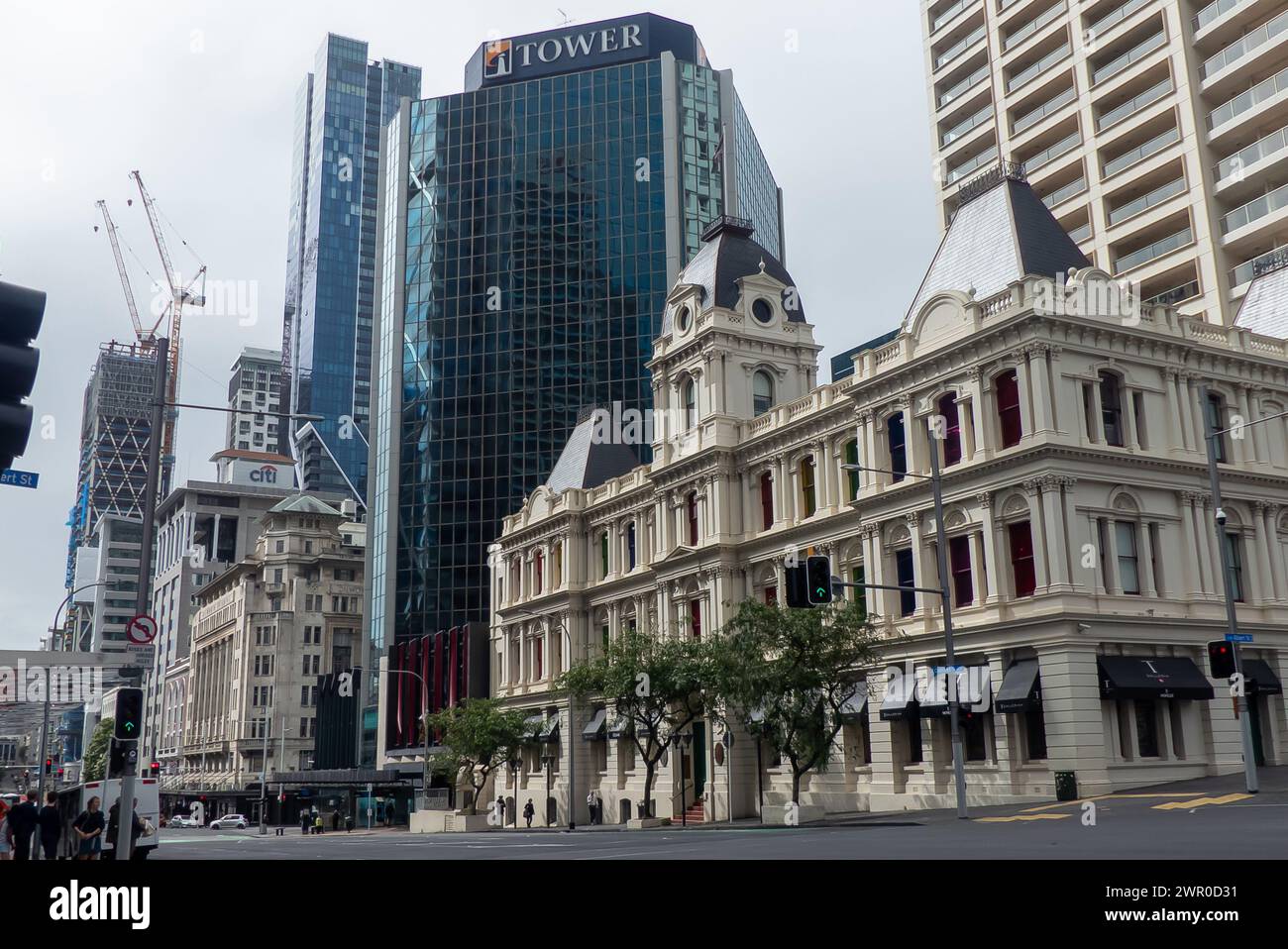 Centro città di Auckland: Edificio Galleria e Torre ANZ Foto Stock