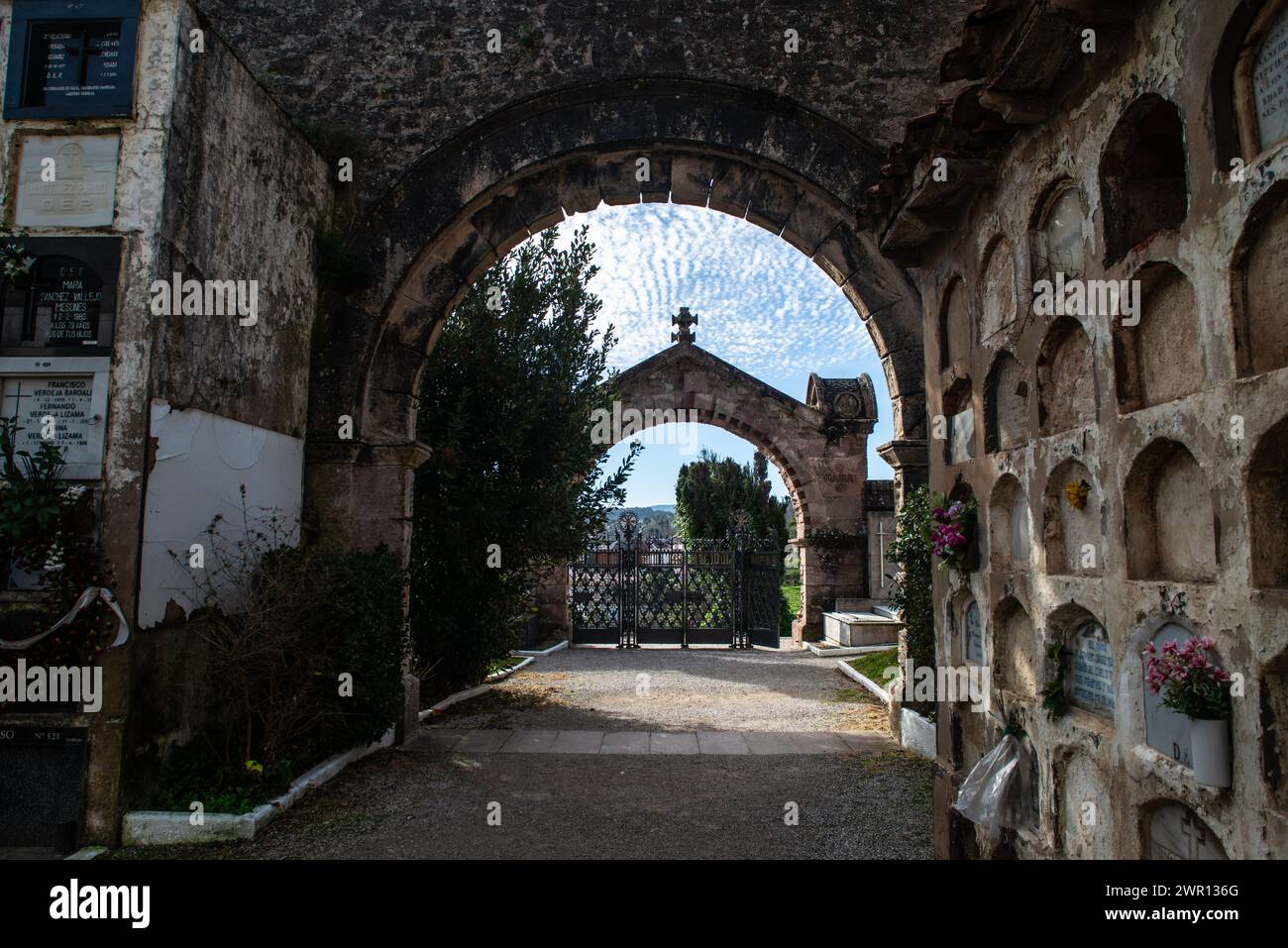 Cimitero Comillas, costruito su rovine gotiche Cantabria, Spagna Foto Stock
