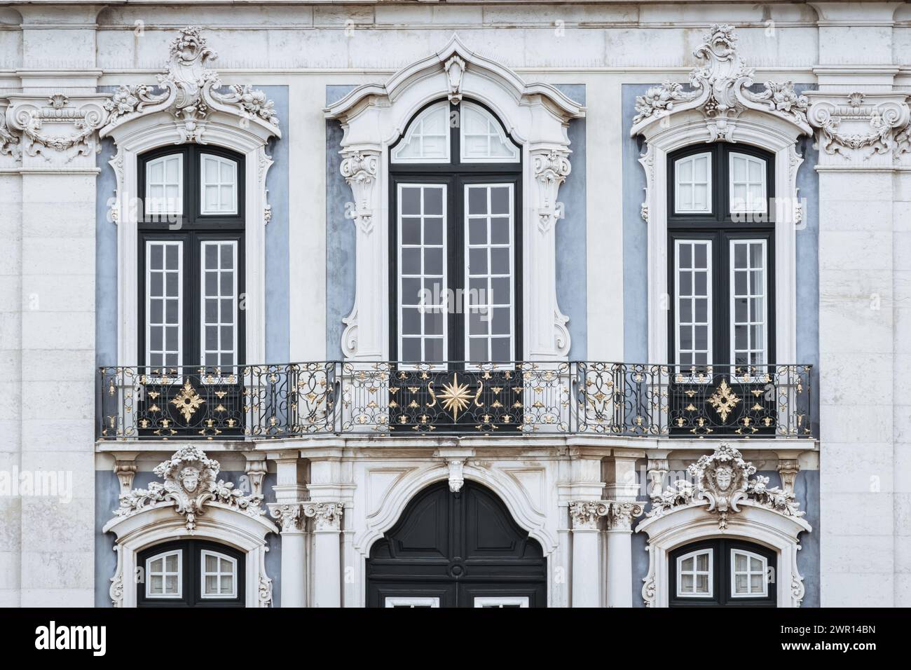 Il Palazzo di Queluz. La "facciata cerimoniale" del corpo di logis (Sintra, Lisbona, Portogallo) Foto Stock