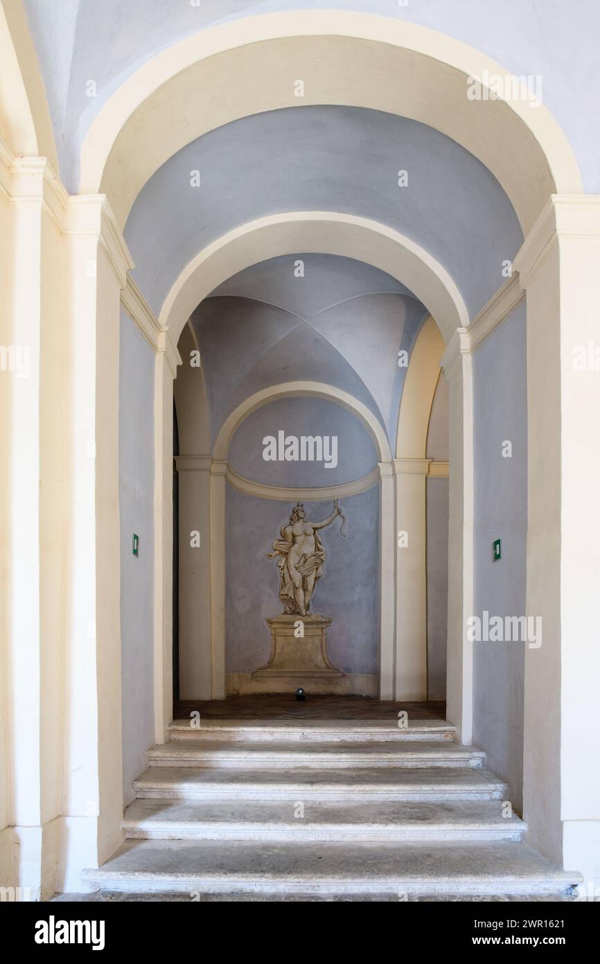 San Quirico d'Orcia in provincia di Siena in Toscana dove si percorre la via Francigena nel cuore della Val d'Orcia Foto Stock