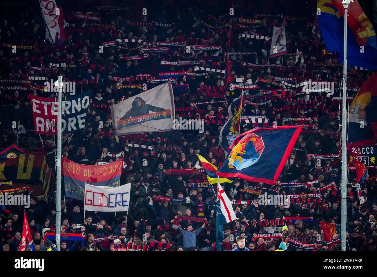 Genova, Italia. 9 marzo 2024. Tifosi del Genoa CFC, durante il CFC Genoa vs AC Monza, serie A, allo Stadio Luigi Ferraris. Crediti: Alessio Morgese/Alessio Morgese/Emage/Alamy live news Foto Stock