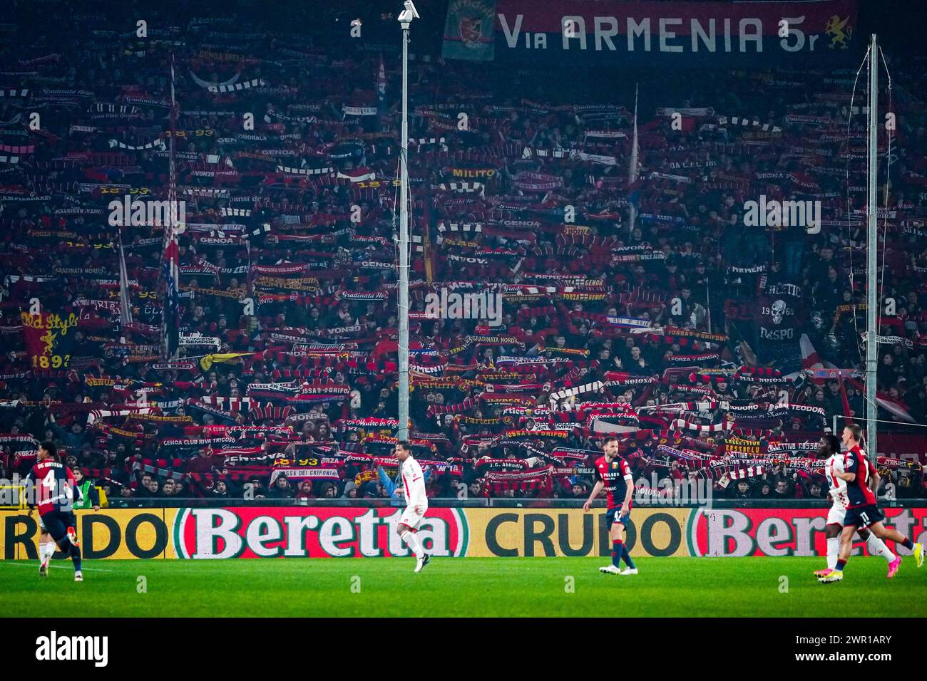 Genova, Italia. 9 marzo 2024. Tifosi del Genoa CFC, durante il CFC Genoa vs AC Monza, serie A, allo Stadio Luigi Ferraris. Crediti: Alessio Morgese/Alessio Morgese/Emage/Alamy live news Foto Stock