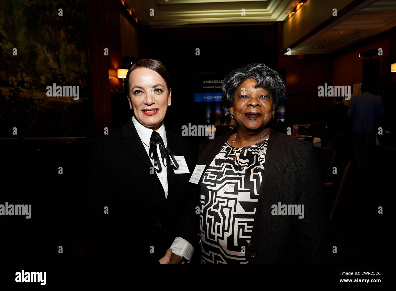 New York, New York USA 03/08/2024 Maria Olivas, Console generale della Repubblica d'Angola Augusta Mangueira Bessa durante la colazione degli ambasciatori del gruppo De Beers l'8 marzo 2024 presso il Sofitel Hotel di New York, NY. Foto di Jennifer Graylock-Graylock.com Foto Stock