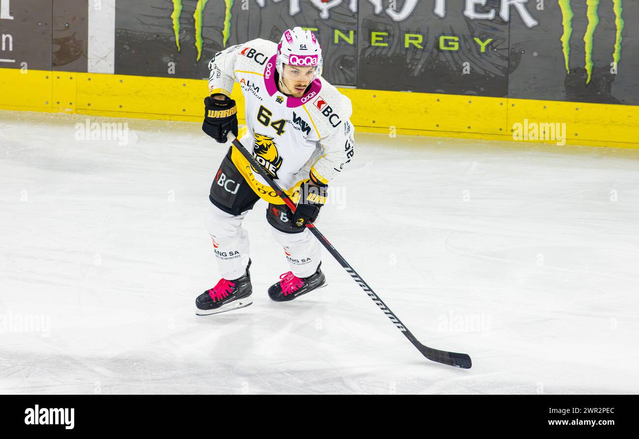 EHC Kloten - HC Ajoie, Stimo Arena, National League NL, stagione regolare: N. 64 Joel Scheidegger, Verteidiger HC Ajoie. (Kloten, Schweiz, 02.12.2023) Foto Stock