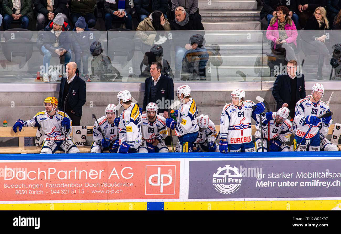 ZSC Lions - EHC Kloten, Swiss Life Arena, National League NL, stagione regolare: Larry Mitchell, Headcoach e Sportchef EHC Kloten. Daneben: Die beiden Foto Stock