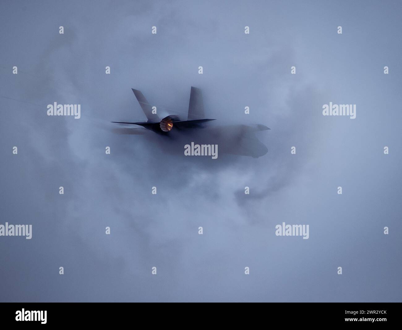 L'F-35A Lightning II Demonstration Team della U.S. Air Force vola all'evento Family Day del 187th Fighter Wing presso Dannelly Field a Montgomery, Ala Foto Stock