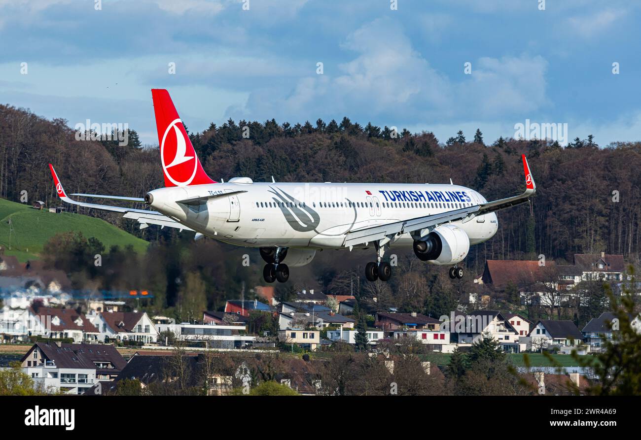 Ein Airbus A321-271NX von THY Turkish Airlines befindet sich im Landeanflug auf den Flughafen Zürich. Immatrikulation TC-LST. (Zürich, Schweiz, 14.04. Foto Stock