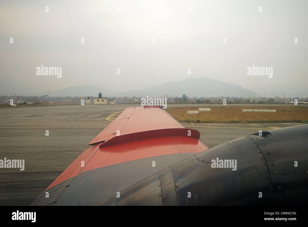 Design degli aerei interni e decorazione dei sedili passeggeri delle compagnie aeree dall'aeroporto internazionale Tribhuvan di Kathmandu a Pokhara-Nepal Foto Stock