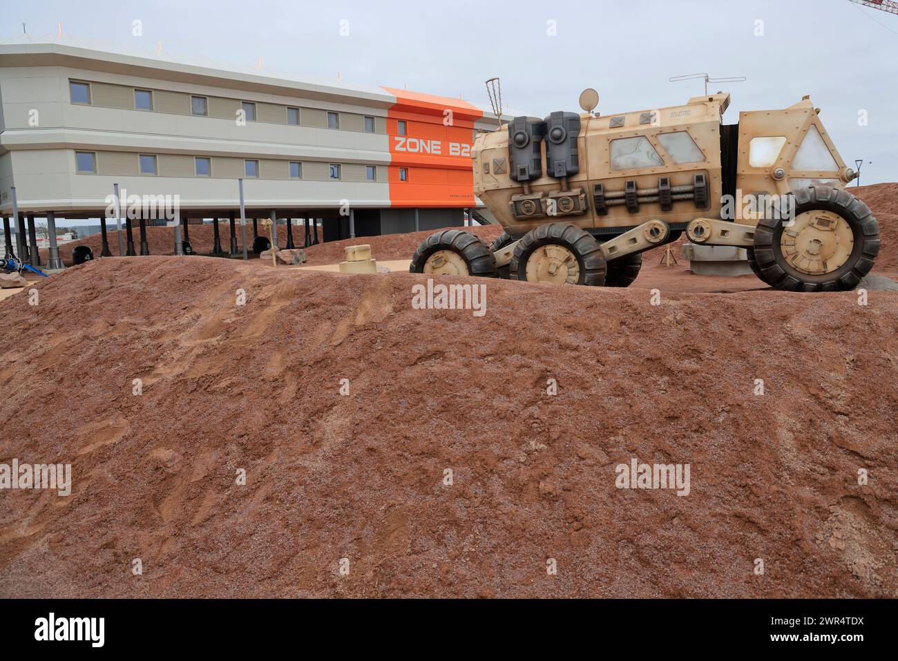 Hotel “Station Cosmos” al Futuroscope. Dormendo in una base di esplorazione spaziale, l'hotel Station Cosmos è il primo hotel a 4 stelle a tema creato per famiglie Foto Stock