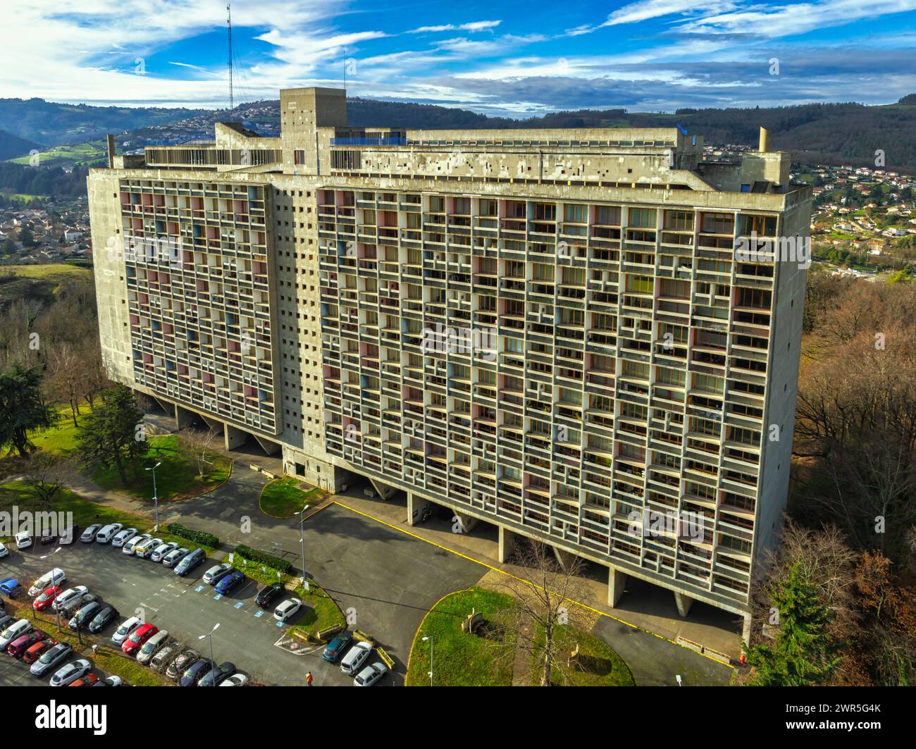 Vista aerea dell'Unité d'Habitation de Firminy-Vert, nota anche come Cité Radieuse, è un edificio progettato dall'architetto svizzero le Corbusier.France Foto Stock