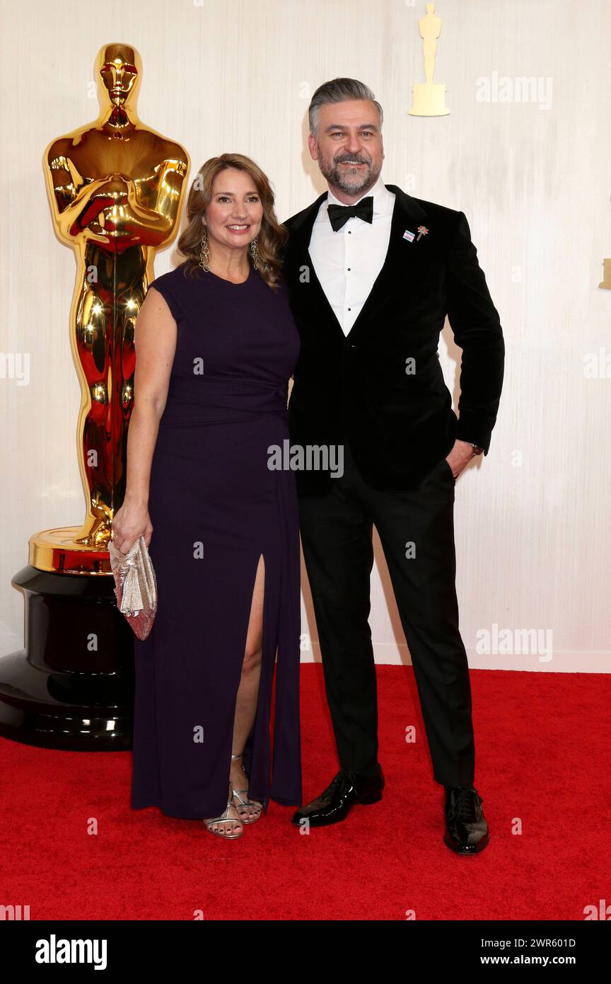 Troy Quane und Begleitung bei der Oscar Verleihung 2024 / 96° Annual Academy Awards in Dolby Theatre. Los Angeles, 10.03.2024 Foto Stock