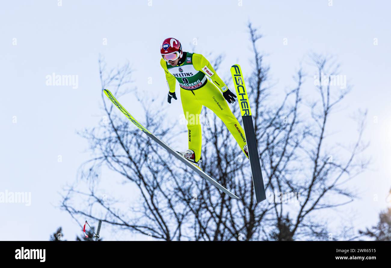 Viessmann Skispringen Weltcup Engelberg, Männer: Der polnische Skispringer Kamil Stoch bei seinem sprung von der Grosstitlisschanze. (Engelberg, Schwe Foto Stock