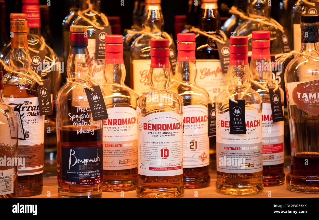 Bottiglie di whisky scozzese Foto Stock