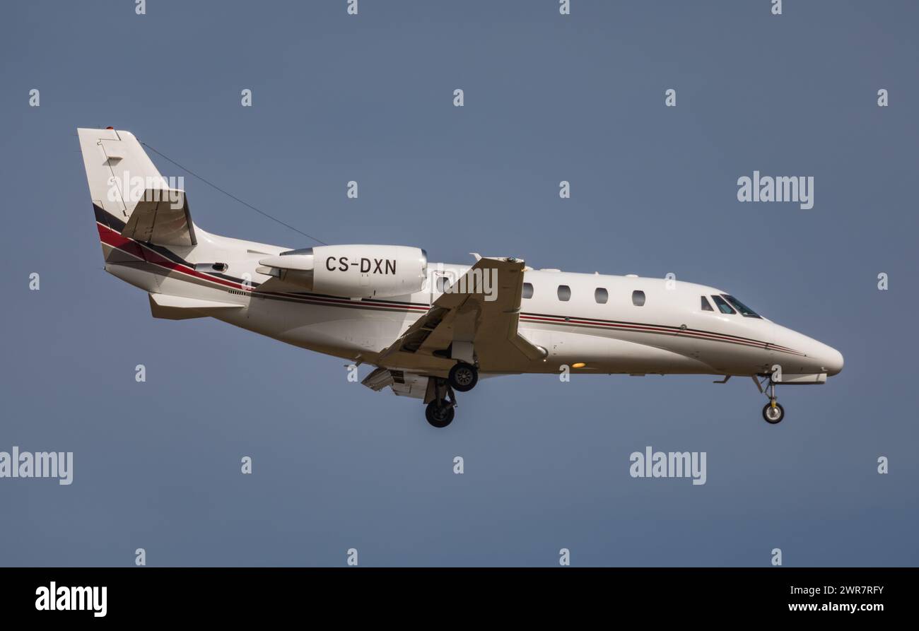 Eine Cessna 560XL Citation XLS eines privaten Besitzers im Landeanflug auf den Flughafen Zürich. Registrazione CS-DXN. (Zürich, Svizzera, 21.03.2022) Foto Stock