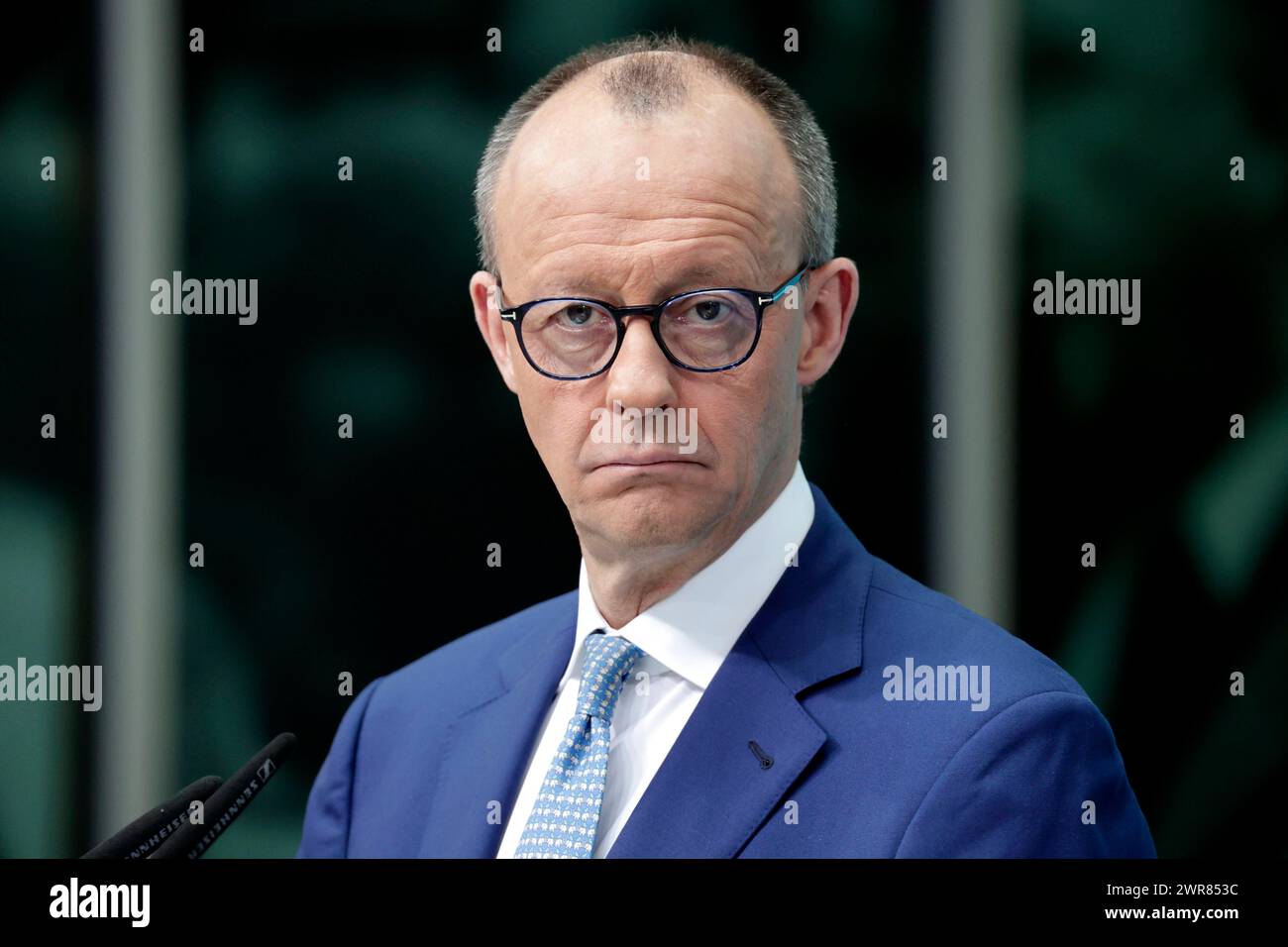 Friedrich Merz, Vorsitzender der CDU und Fraktionsvorsitzender der CDU-Bundestagsfraktion, Pressekonferenz nach den Gremiensitzungen, DEU, Berlino, 11.03.2024 *** Friedrich Merz, presidente della CDU e leader del gruppo parlamentare CDU nel Bundestag, conferenza stampa dopo le riunioni della commissione, DEU, Berlino, 11 03 2024 Foto Stock