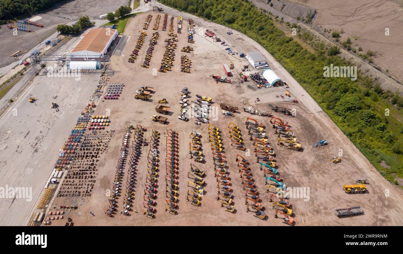 15/07/21 attrezzature per l'edilizia e impianti pesanti esposti al di fuori della sede centrale di Richie Bros UK presso il sito di nuova costruzione ex-miniera di Maltby, Foto Stock