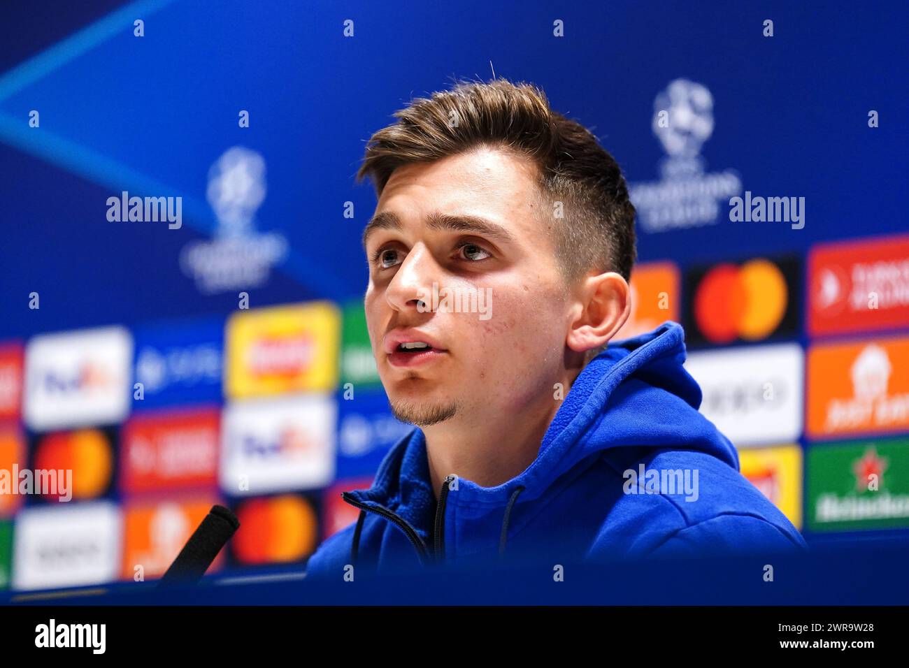 Francisco Conceicao del FC Porto durante una conferenza stampa all'Emirates Stadium di Londra. Data foto: Lunedì 11 marzo 2024. Foto Stock
