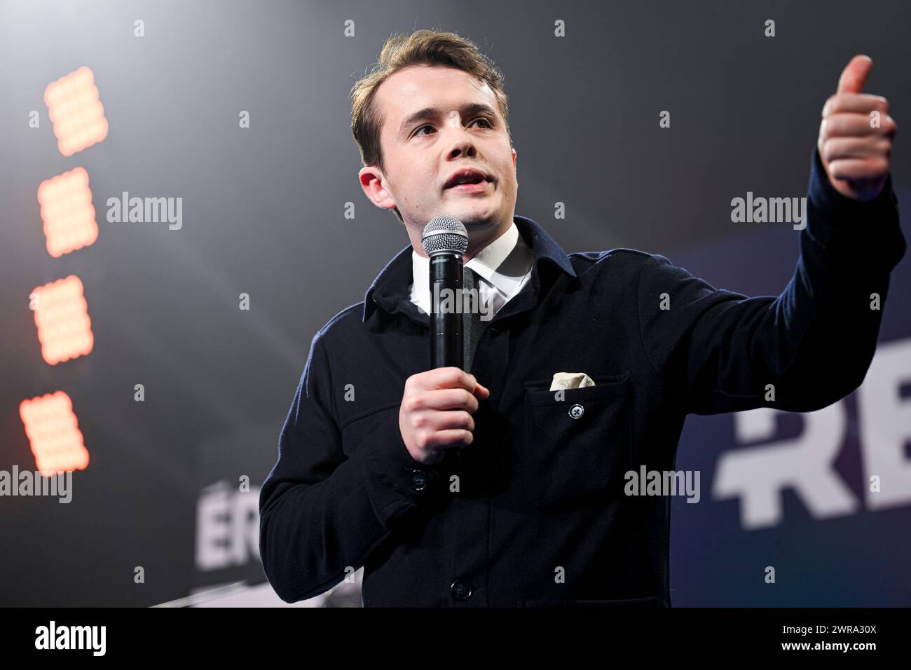 Parigi, Francia. 10 marzo 2024. Stanislas Rigault alla riunione di lancio della campagna elettorale europea del partito di estrema destra "Reconquete" a Parigi, in Francia, il 10 marzo 2024. Crediti: Victor Joly/Alamy Live News Foto Stock