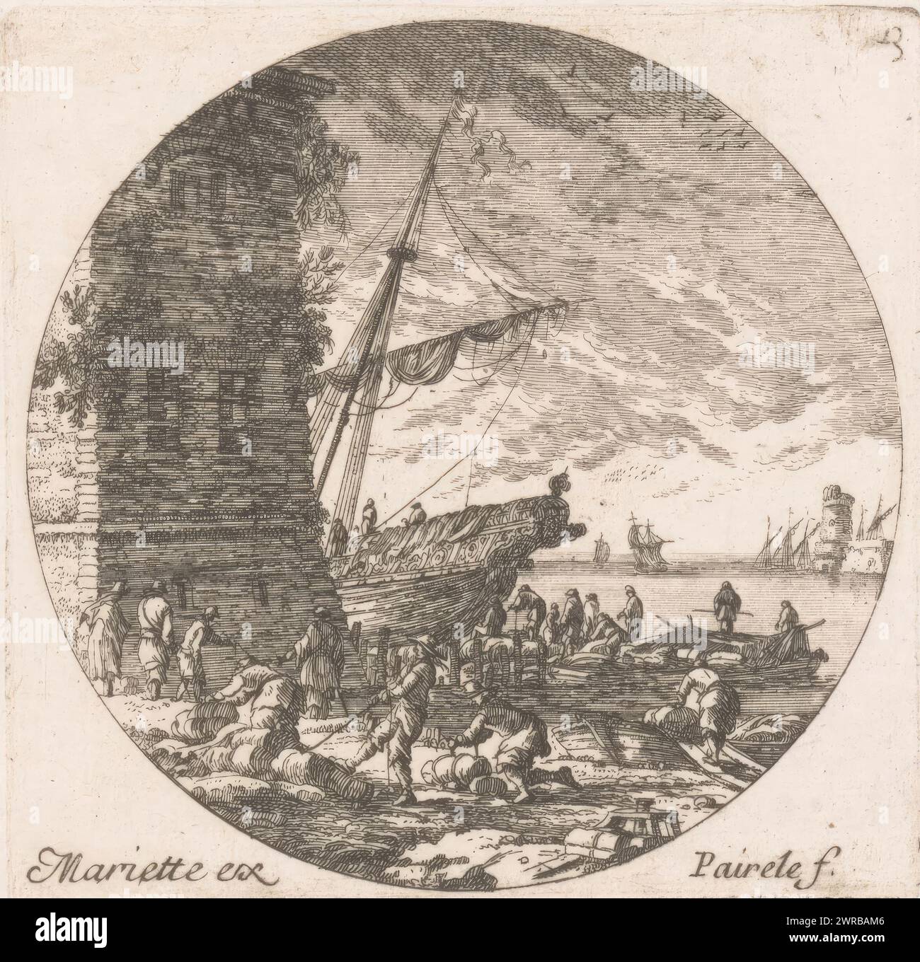 Lavoratori portuali sulla spiaggia vicino alla nave, numerati in alto a destra: 13., stampatore: Nicolas Perelle, stampatore: Adam Perelle, stampatore: Gabriel Perelle, Parigi, 1613 - 1695, carta, incisione, altezza 88 mm x larghezza 87 mm, stampa Foto Stock