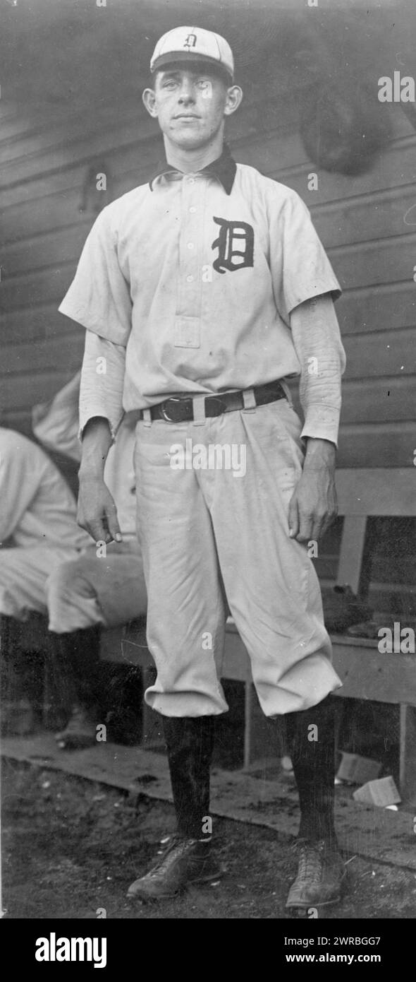 Herman Malloy, giocatore del Detroit Baseball Club, ritratto a figura intera, in uniforme, davanti, 1908, Malloy, Herman, 1885-1942, Sport, stampe fotografiche, 1900-1910., fotografie ritratto, 1900-1910, stampe fotografiche, 1900-1910, 1 stampa fotografica Foto Stock