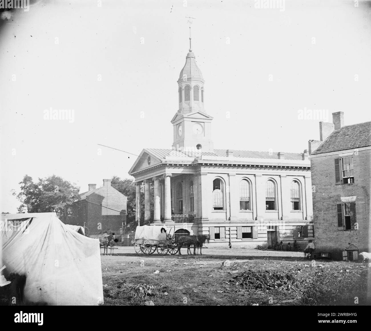 Warrenton, Va.. Tribunale, fotografia dal principale teatro orientale della guerra, Bull Run, 2nd Battle of, Virginia, 1862, luglio-agosto 1862., o'Sullivan, Timothy H., 1840-1882, fotografo, 1862 agosto., Stati Uniti, storia, Guerra civile, 1861-1865, negativi in vetro, 1860-1870, stereografi, 1860-1870, 1 negativo: vetro, stereografo, collodion bagnato, 4 x 10 pollici Foto Stock