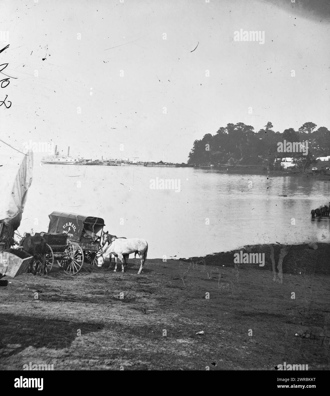 Belle Plain Landing, Virginia. Vista a distanza di Belle Plain Landing sul fiume James. (U.S. mail Wagon 2nd Corps in foreground), 1864., Stati Uniti, storia, Guerra civile, 1861-1865, negativi di vetro, 1860-1870., stereografi, 1860-1870, negativi di vetro, 1860-1870, 1 negativo (2 piastre): vetro, stereografo, collodion umido Foto Stock
