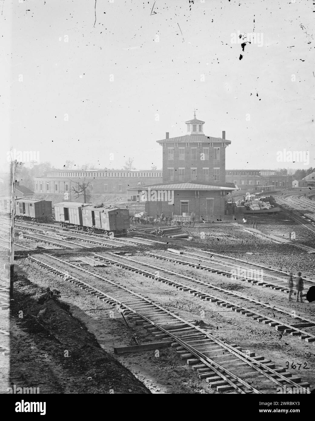 Atlanta, Georgia. Railroad roundhouse, Barnard, George N., 1819-1902, fotografo, 1864., Stati Uniti, storia, Guerra civile, 1861-1865, negativi di vetro, 1860-1870., stereografi, 1860-1870, negativi di vetro, 1860-1870, 1 negativo (2 piastre): vetro, stereografo, collodion umido Foto Stock