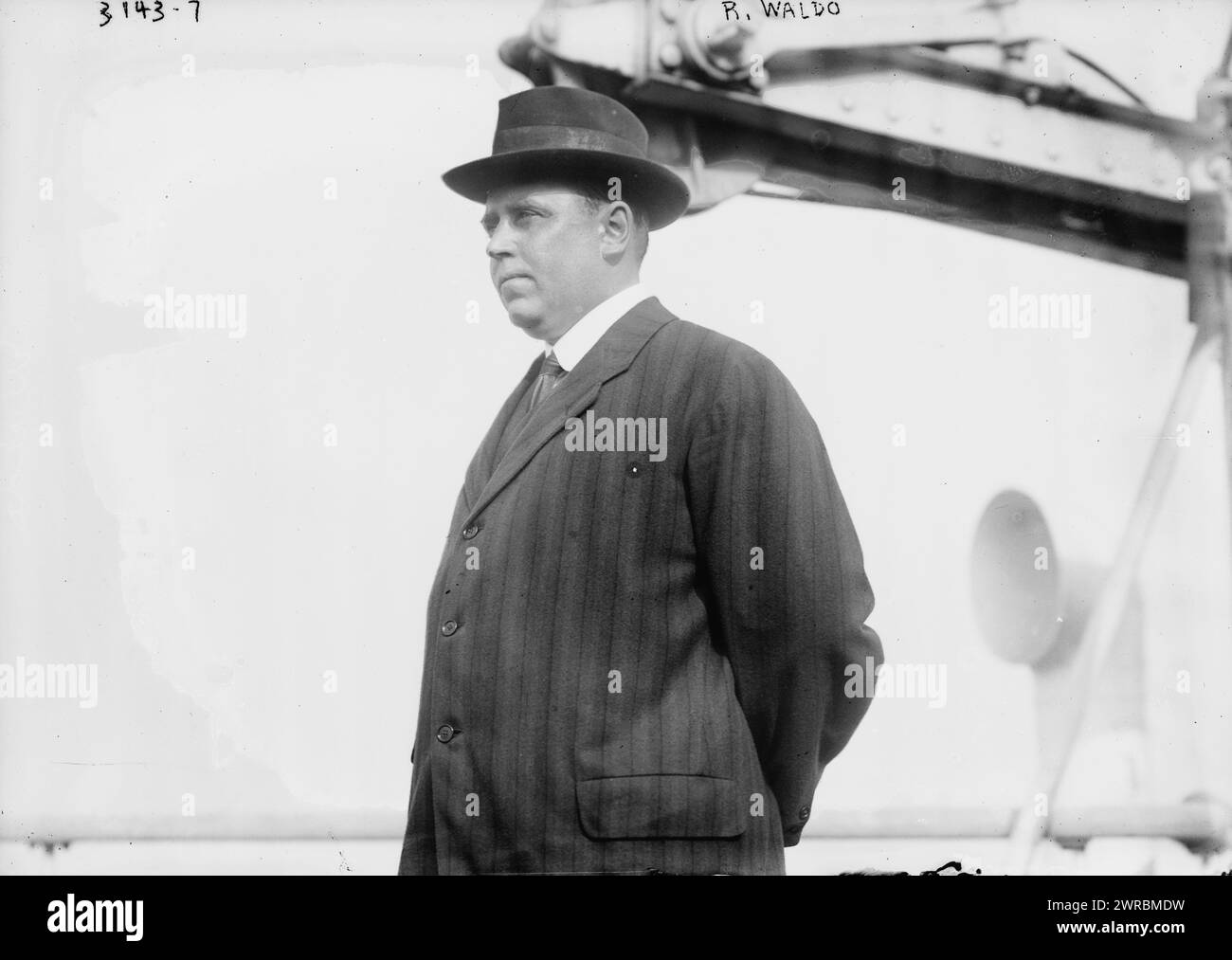 R. Waldo, la fotografia mostra Rhinelander Waldo (1877-1927) che ha servito come commissario dei vigili del fuoco di New York (1910-1911) e commissario di polizia (1911-1913). 1910 e ca. 1915, Glass negative, 1 negativo: Glass Foto Stock