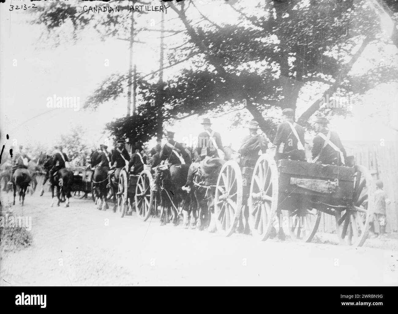 Canadian Artillery, la fotografia mostra i soldati canadesi durante la prima guerra mondiale, tra ca. 1914 e ca. 1915, Guerra Mondiale, 1914-1918, Glass negative, 1 negativo: Vetro Foto Stock