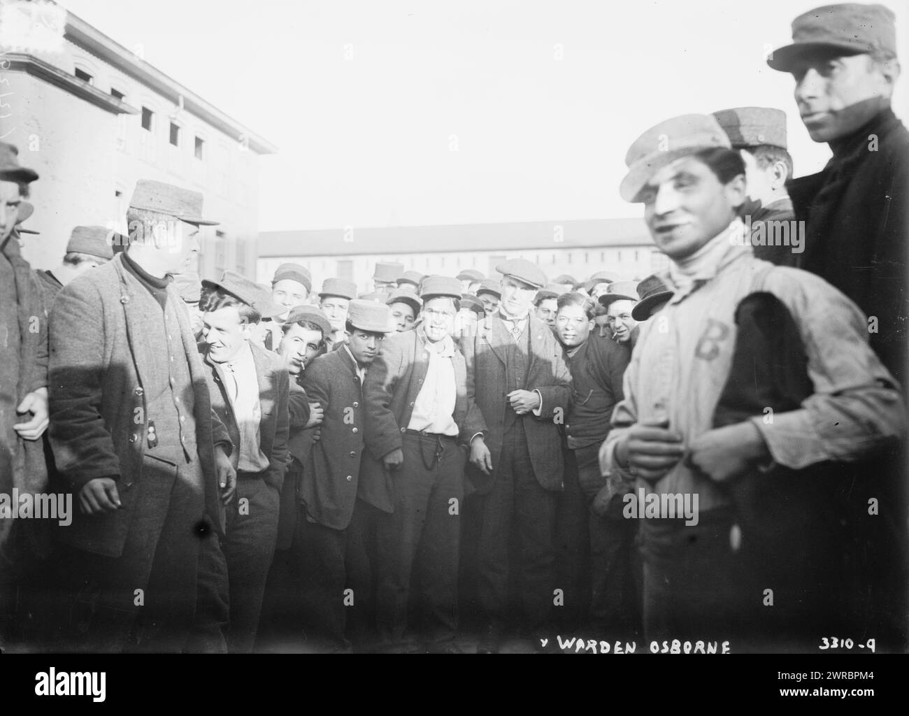 Warden Osborne, la fotografia mostra Thomas Mott Osborne (1859-1926), un amministratore carcerario e riformatore che è stato nominato guardiano della prigione di Sing Sing, Ossinsing, New York nel 1914. 1910 e ca. 1915, Glass negative, 1 negativo: Glass Foto Stock