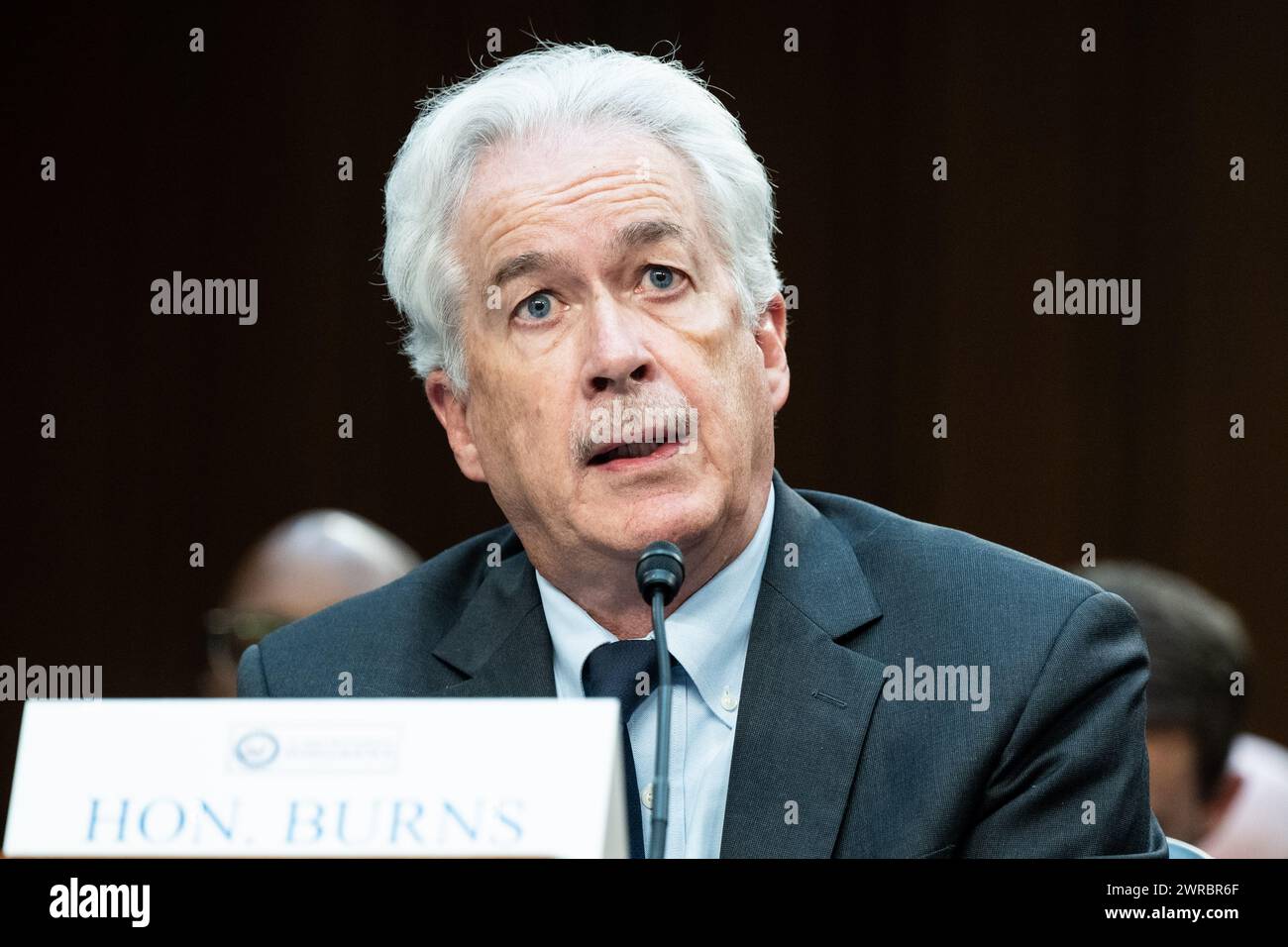 Washington, Stati Uniti. 11 marzo 2024. William Burns, direttore della Central Intelligence Agency (CIA), parla ad un'udienza del Senate Intelligence Committee presso il Campidoglio degli Stati Uniti. Credito: SOPA Images Limited/Alamy Live News Foto Stock