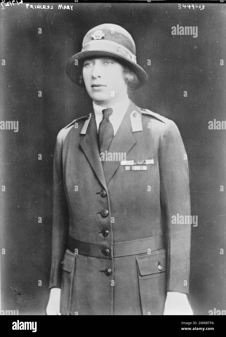 La fotografia mostra la principessa Mary, la principessa reale e la contessa di Harewood (1897-1965), l'unica figlia di re Giorgio V e della regina Mary., 1927 febbraio 7, Glass negative, 1 negative: Glass Foto Stock