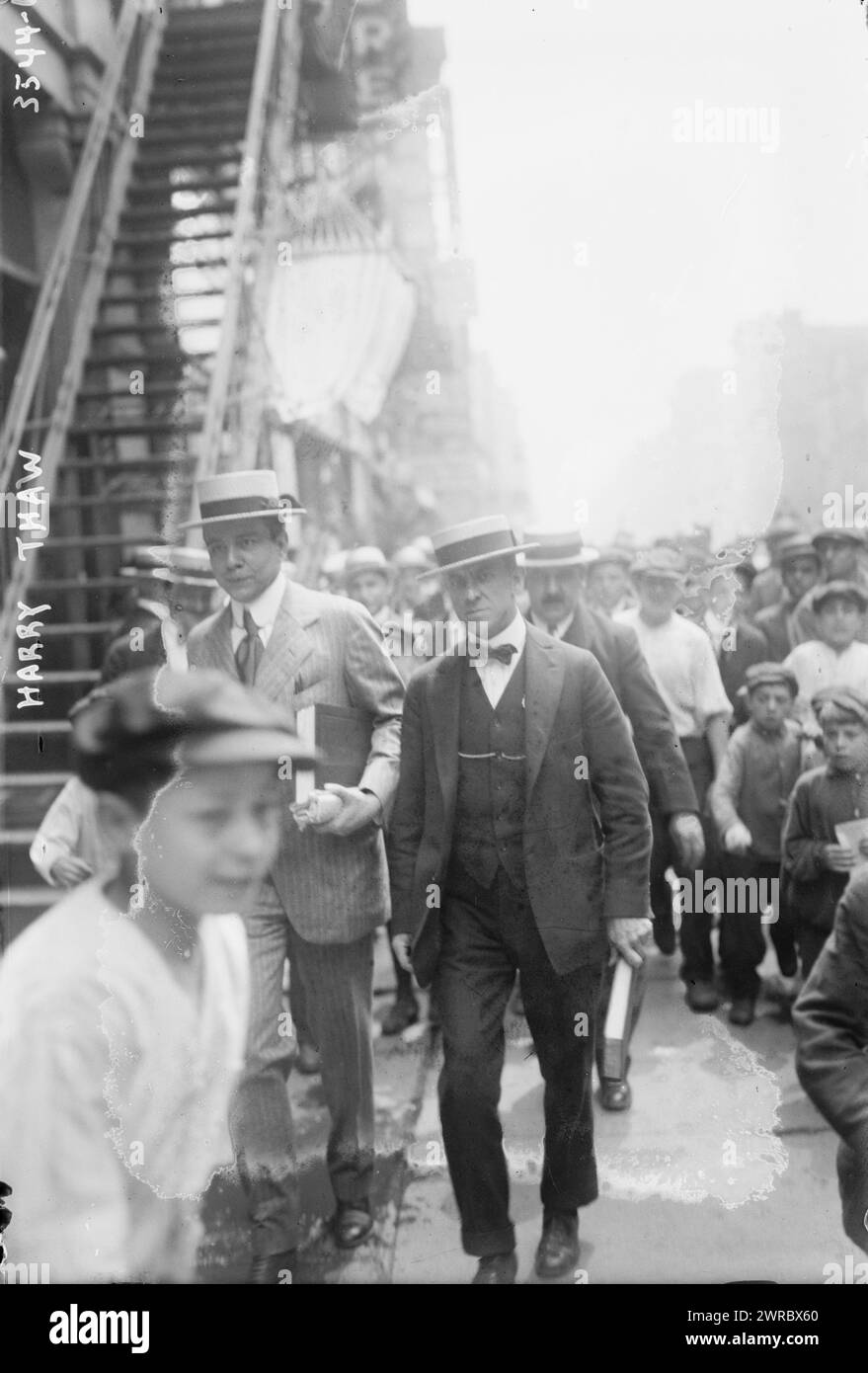 Harry Thaw, la fotografia mostra Harry Kendall Thaw (1871-1947) probabilmente in viaggio da o verso il tribunale durante il processo della giuria sulla questione della sua sanità mentale., 1915 luglio, Glass negatives, 1 negative: Glass Foto Stock