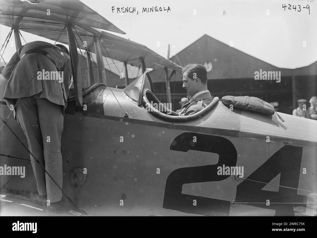 Aviatori dell'esercito francese, Mineola, tra ca. 1915 e ca. 1920, Mineola, Glass negative, 1 negativo: Vetro Foto Stock
