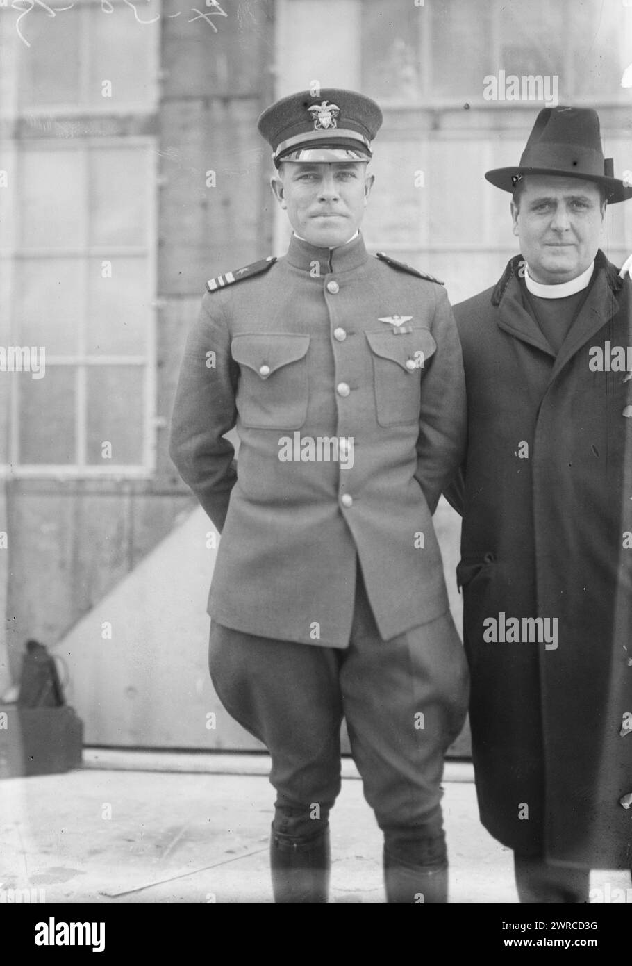 Tenente Comm. P.L.N. Bellinger, la fotografia mostra l'ufficiale della Marina degli Stati Uniti Patrick Nieson Lynch Bellinger (1885-1962) che era un pioniere dell'aviazione., 1919 aprile 30, Glass negatives, 1 negative: Glass Foto Stock
