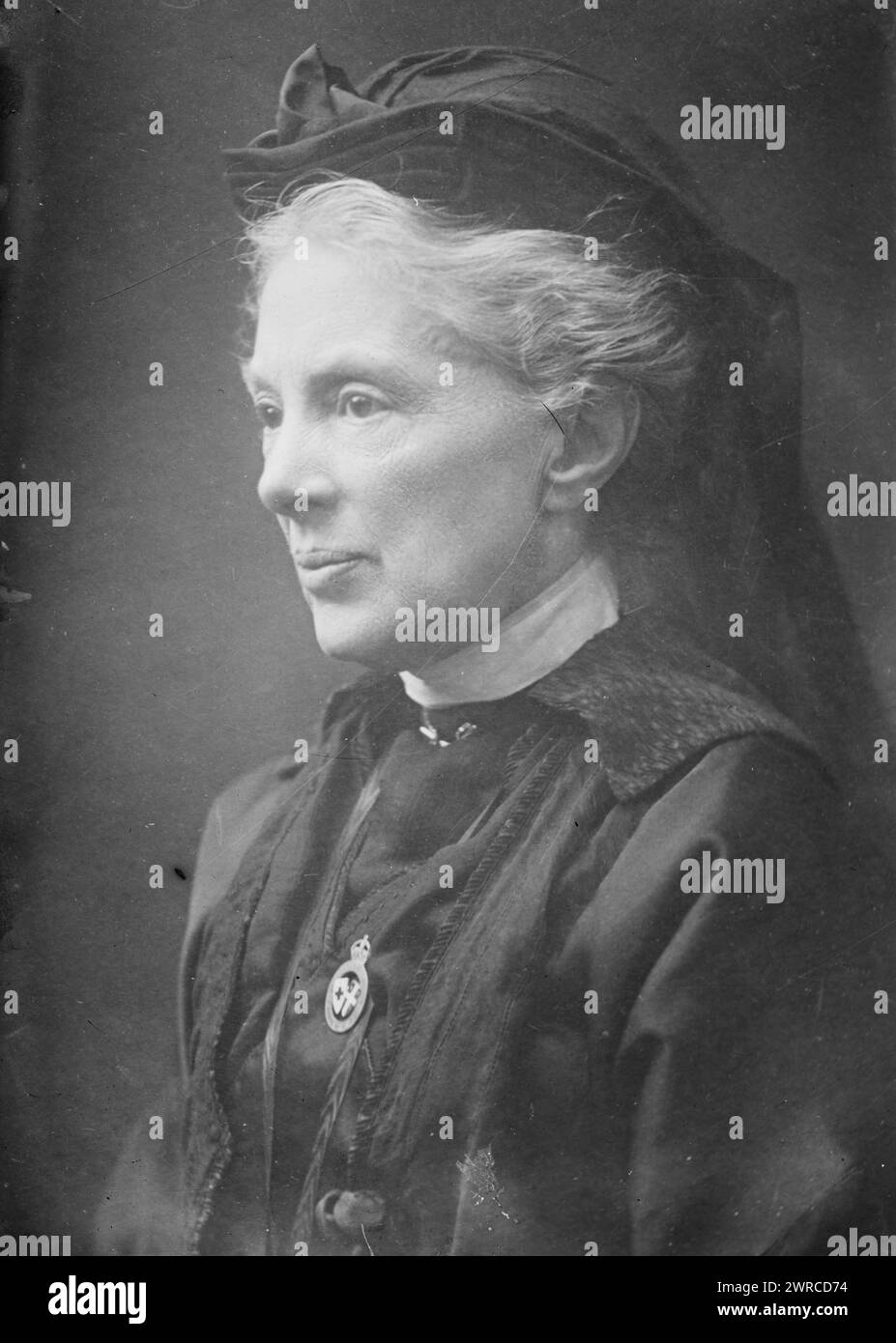 La fotografia mostra Margaret Elizabeth Leigh Child-Villiers, contessa vedova di Jersey (1849-1945). 1915 e ca. 1920, Glass negative, 1 negativo: Glass Foto Stock