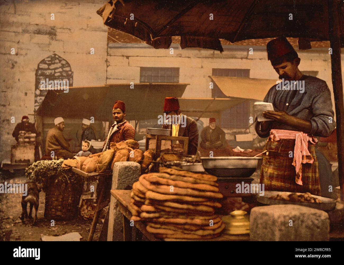 Cucina in rue de Stamboul, Costantinopoli, Turchia, tra ca. 1890 e ca. 1900., Turchia, Istanbul, colore, 1890-1900 Foto Stock