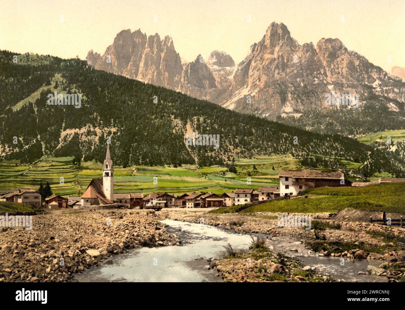 Fassathal (ad esempio, Fassatal), St. Nicolo e Rosengarten, Tirolo, Austro-Ungheria, tra ca. 1890 e ca. 1900., colore, 1890-1900 Foto Stock