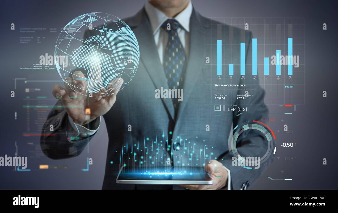 Uomo d'affari che interagisce con i moderni dashboard virtuali digitali per l'analisi dei dati aziendali. Foto Stock