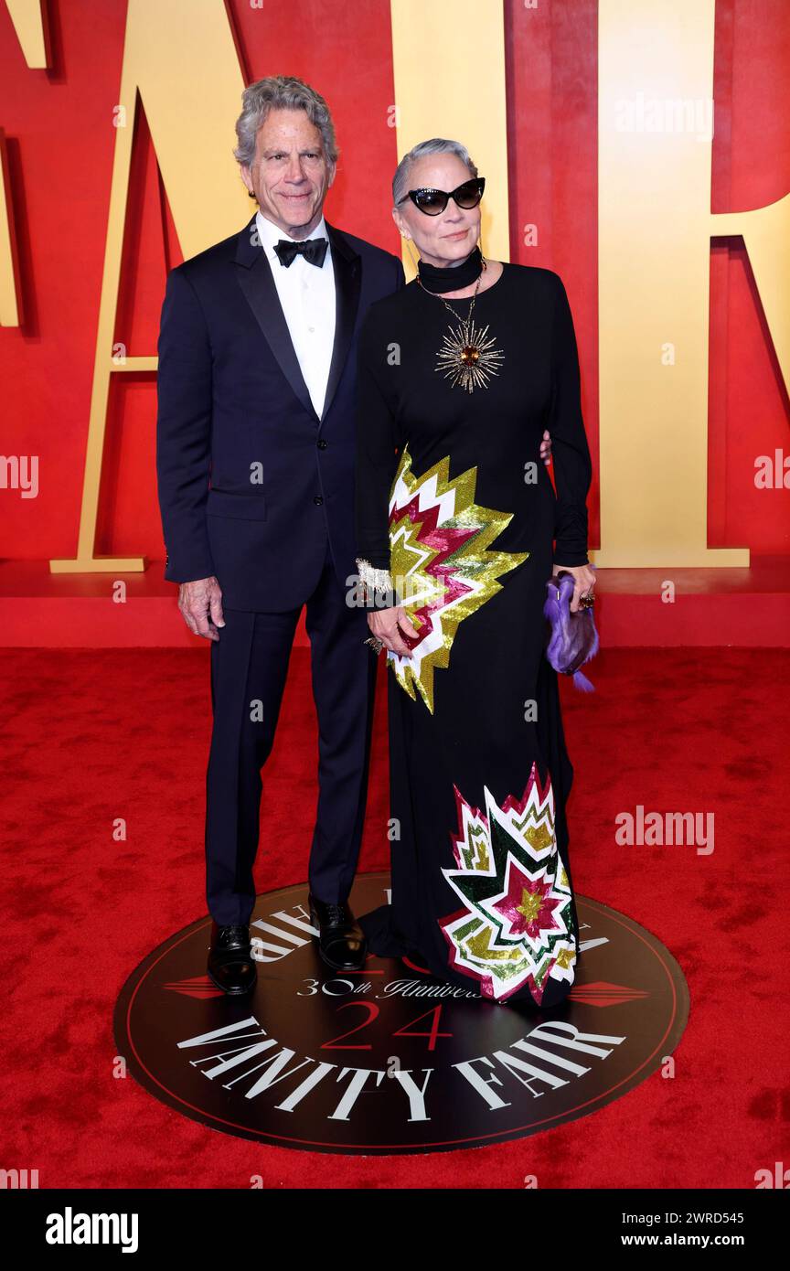 Eric Eisner und Lisa Eisner bei der Vanity Fair Oscar Party 2024 anlässlich der 96. Oscar-Verleihung im Wallis Annenberg Center for the Performing Arts Beverly Hills, 10.03.2024 *** Eric Eisner e Lisa Eisner all'Oscar Party 2024 della Vanity Fair in occasione dei 96 premi Oscar al Wallis Annenberg Center for the Performing Arts Beverly Hills, 10 03 2024 foto:XJ.xBlocx/xFuturexImagex Vanity_fair_1545 Foto Stock