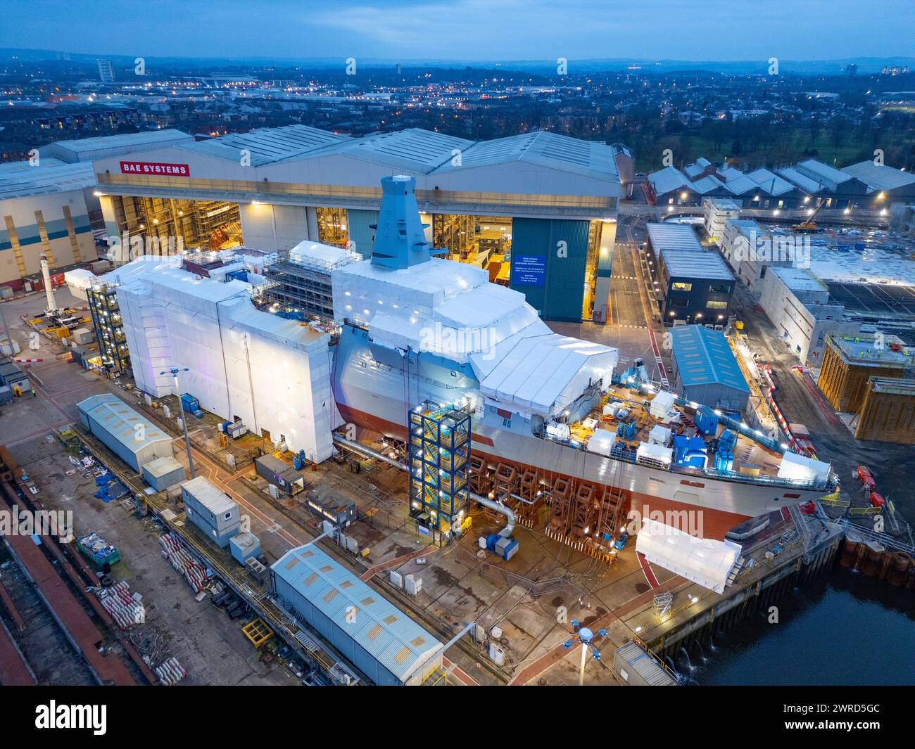 Glasgow, Scozia, Regno Unito. 11 marzo 2024. HMS Cardiff vista in costruzione presso il cantiere BAE Systems sul fiume Clyde a Govan Glasgow. La HMS Cardiff è la seconda fregata Type 26 ad essere costruita per la Royal Navy. Foto Stock