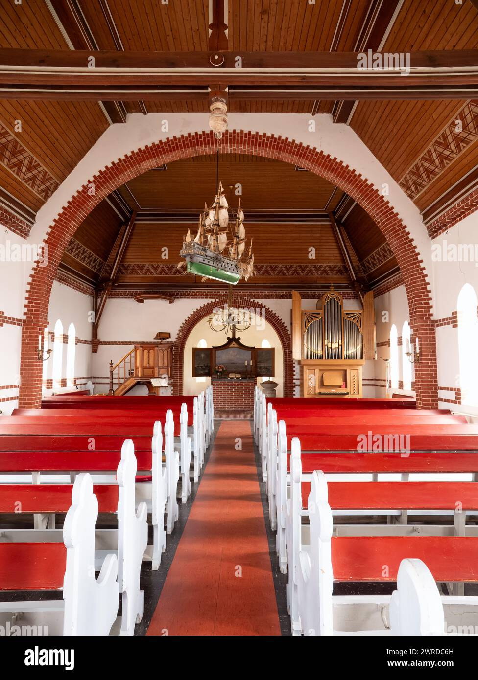 Interno della Cappella a Wittdun, isola di Amrum, Frisia settentrionale, Schleswig-Holstein, Germania Foto Stock