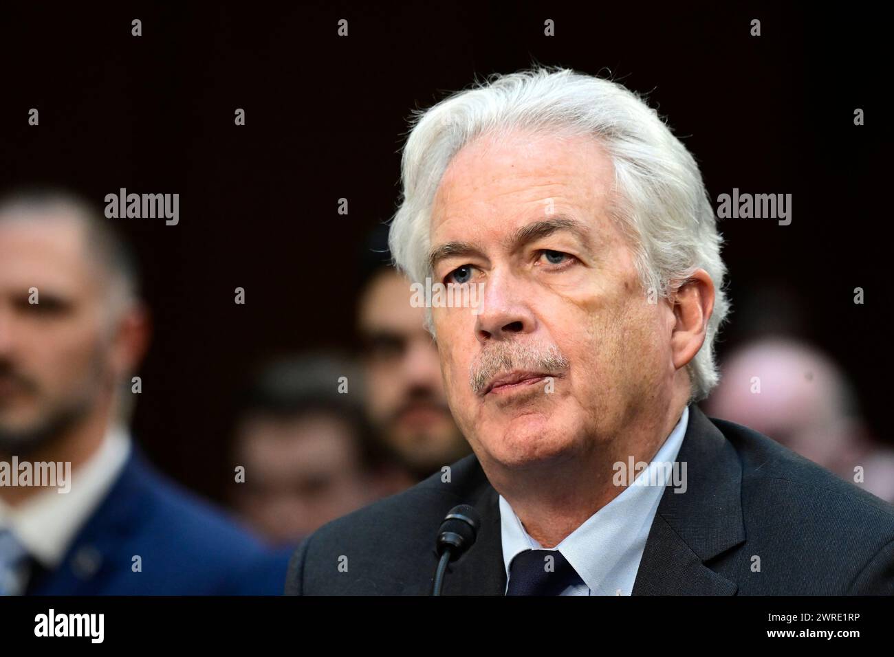 William J Burns, Direttore della Central Intelligence Agency (CIA), testimonia durante l'audizione del Comitato di selezione dell'Intelligence del Senato degli Stati Uniti per esaminare le minacce mondiali nell'Hart Senate Office Building a Capitol Hill a Washington, DC, lunedì 11 marzo 2024.credito: Ron Sachs/CNP /MediaPunch Foto Stock