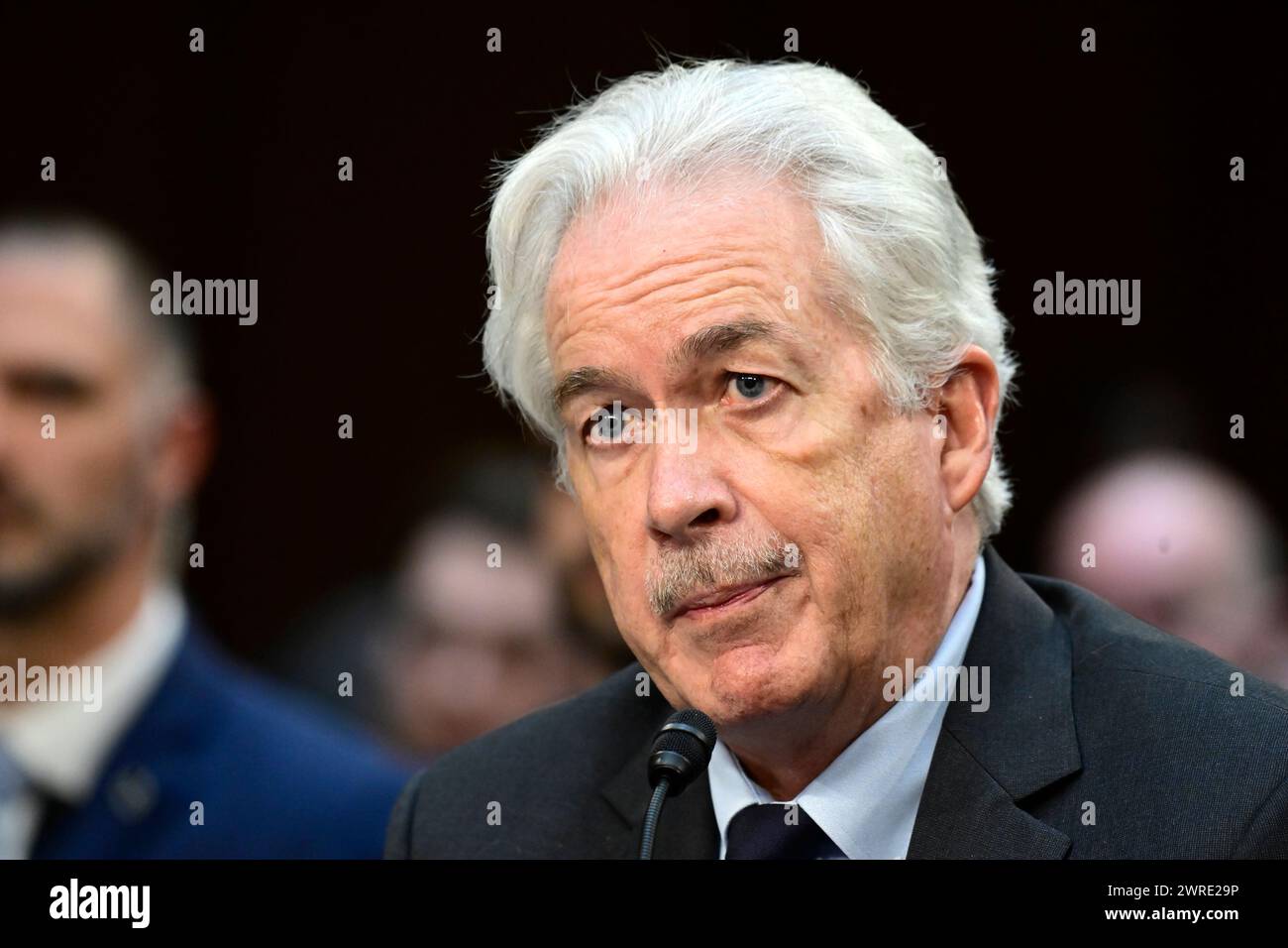 William J Burns, Direttore della Central Intelligence Agency (CIA), testimonia durante l'audizione del Comitato di selezione dell'Intelligence del Senato degli Stati Uniti per esaminare le minacce mondiali nell'Hart Senate Office Building a Capitol Hill a Washington, DC, lunedì 11 marzo 2024.credito: Ron Sachs/CNP /MediaPunch Foto Stock