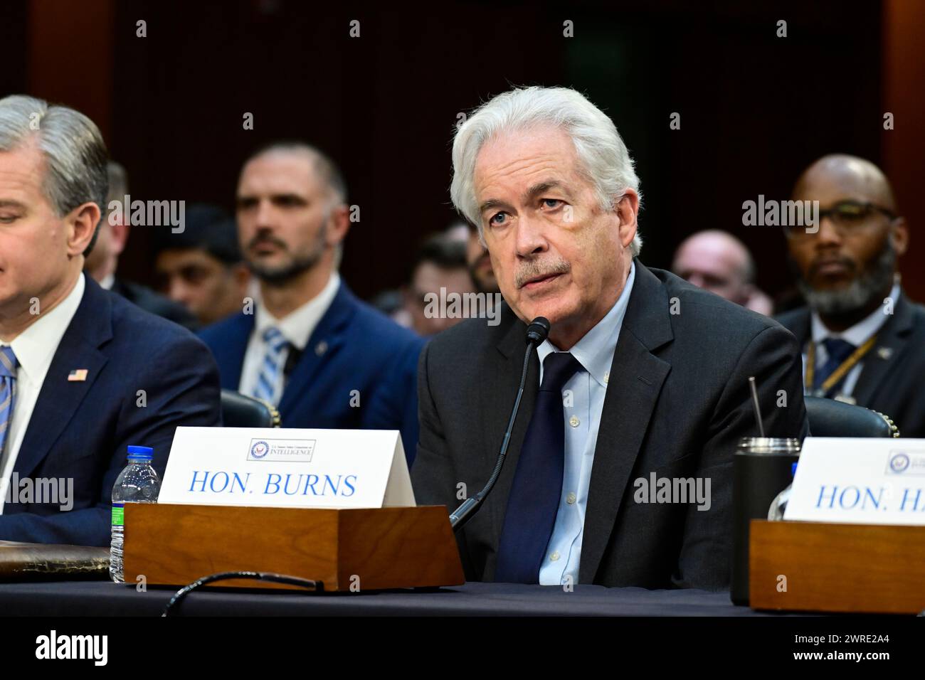 William J Burns, Direttore della Central Intelligence Agency (CIA), testimonia durante l'audizione del Comitato di selezione dell'Intelligence del Senato degli Stati Uniti per esaminare le minacce mondiali nell'Hart Senate Office Building a Capitol Hill a Washington, DC, lunedì 11 marzo 2024.credito: Ron Sachs/CNP /MediaPunch Foto Stock